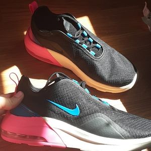Nike Air Motion 2